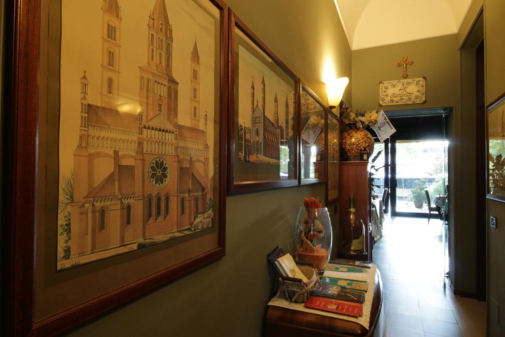 Il Giardinetto Hotel Vercelli Exterior photo