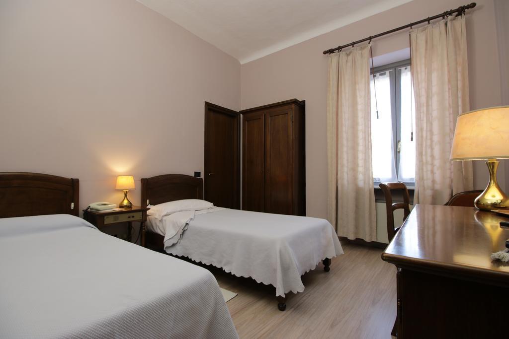 Il Giardinetto Hotel Vercelli Exterior photo